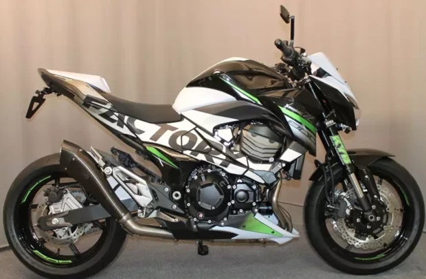 Kit adesivi Kawasaki Z800 1