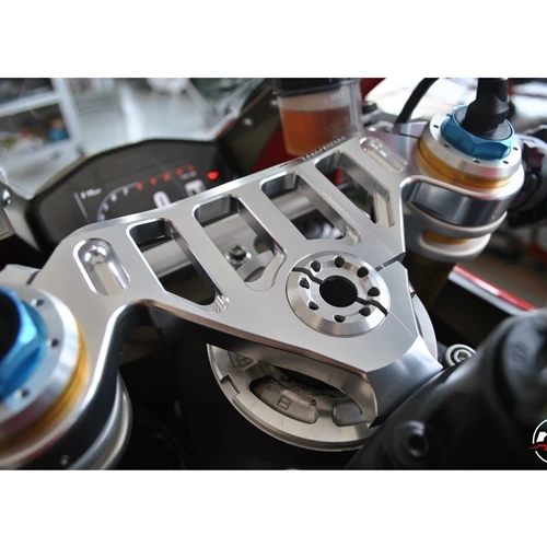 Silver top triple clamp | Melotti Racing